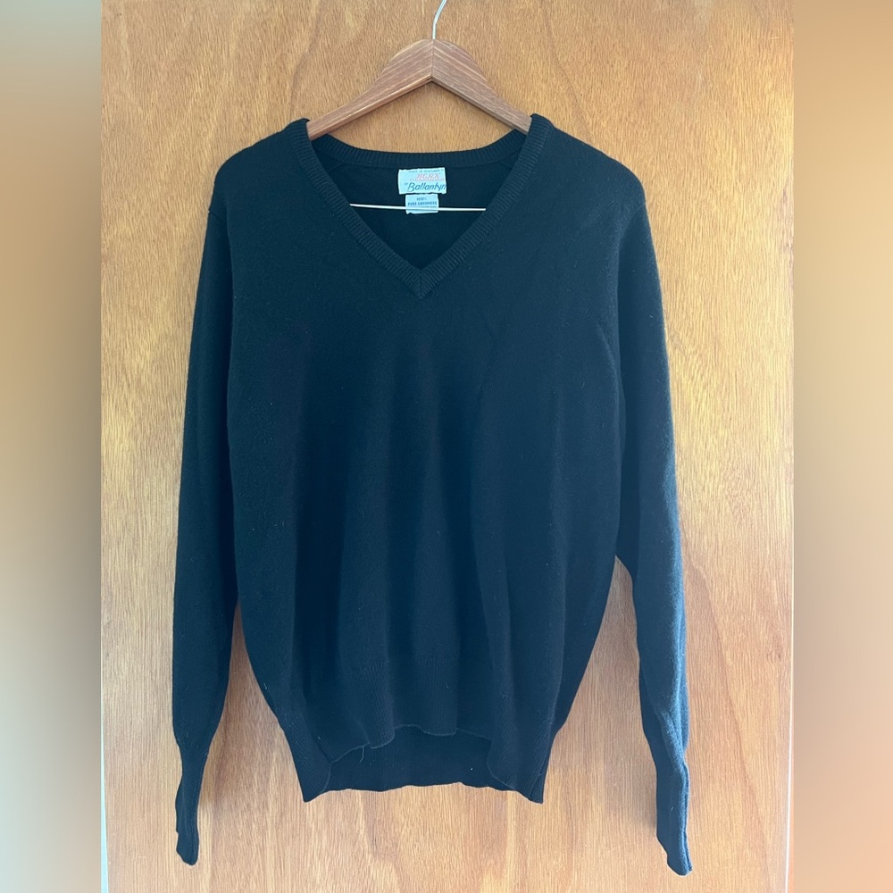 Vintage Berk Ballantyne luxe cashmere V neck sweater.